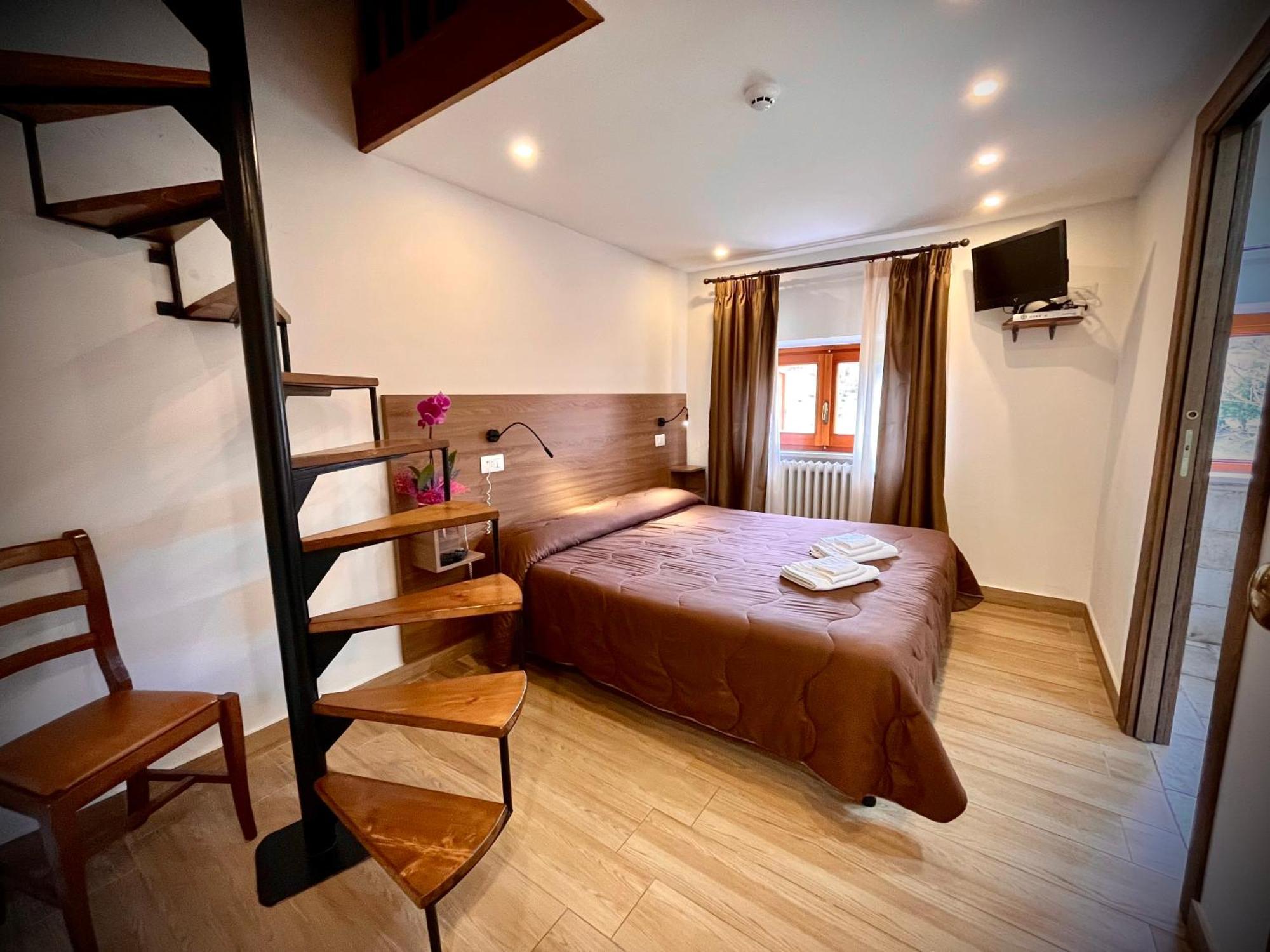 Hotel Pinguino เปสกัสเซโรลี ภายนอก รูปภาพ