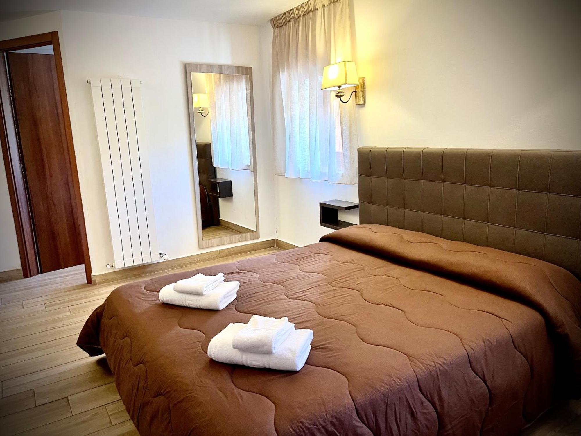 Hotel Pinguino เปสกัสเซโรลี ภายนอก รูปภาพ