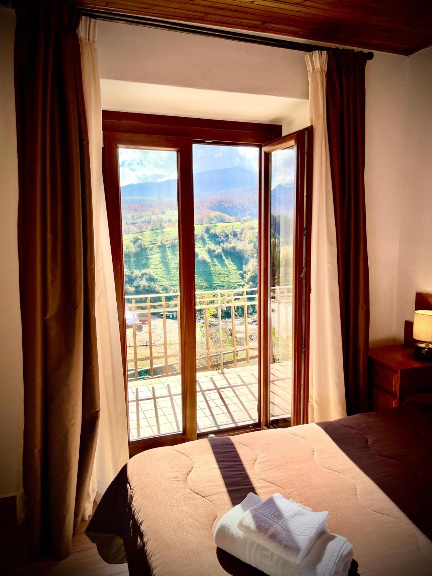 Hotel Pinguino เปสกัสเซโรลี ภายนอก รูปภาพ