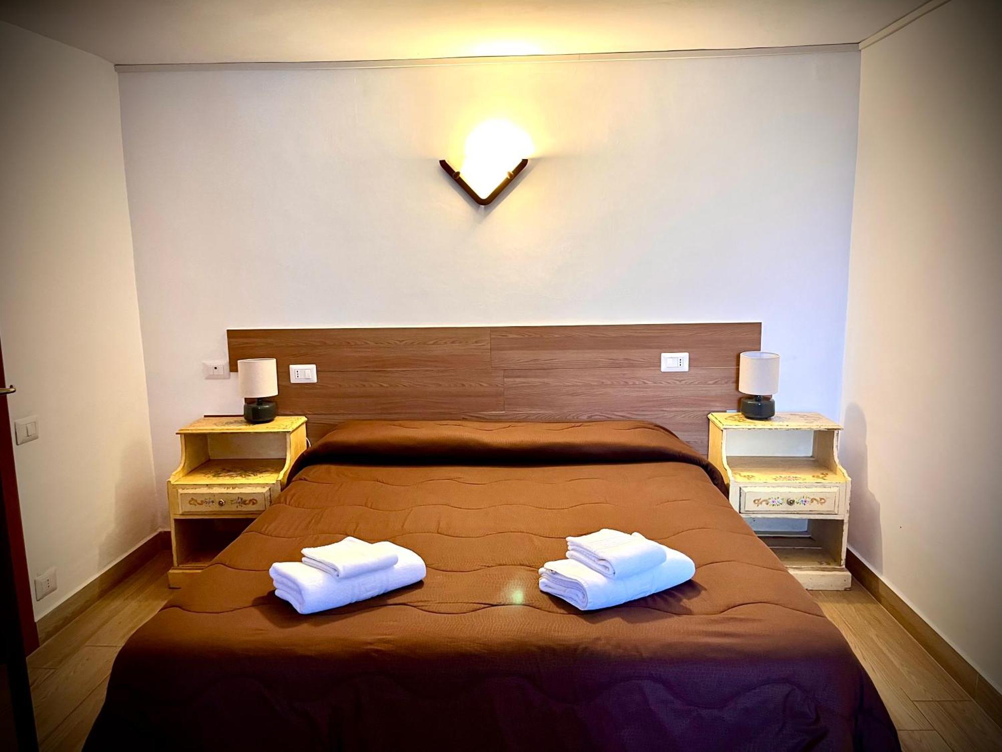 Hotel Pinguino เปสกัสเซโรลี ภายนอก รูปภาพ