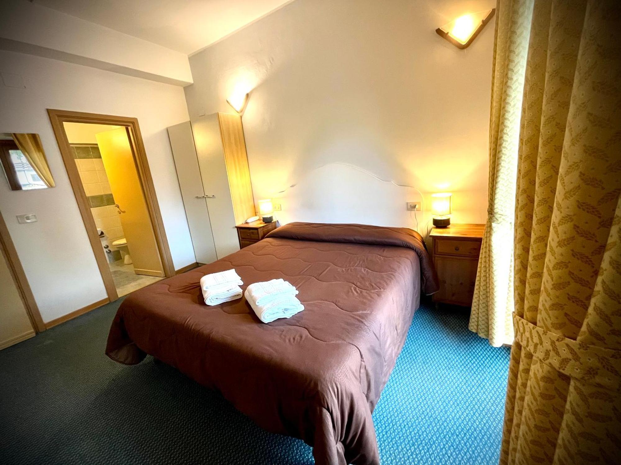 Hotel Pinguino เปสกัสเซโรลี ห้อง รูปภาพ