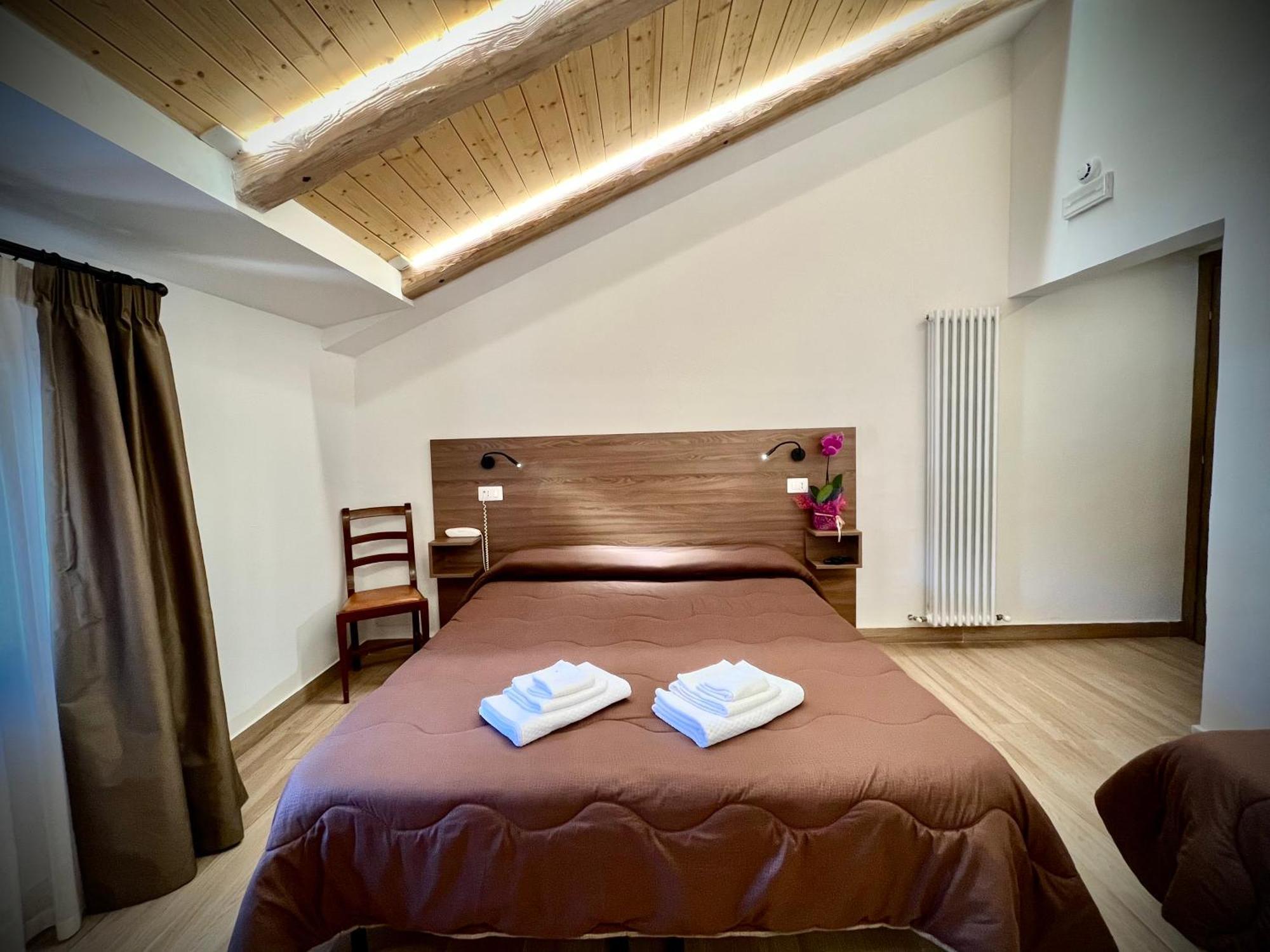 Hotel Pinguino เปสกัสเซโรลี ภายนอก รูปภาพ